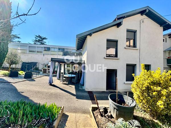 Maison moderne à vendre à Saint Fons - 5 pièces, 3 chambres