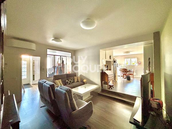 Maison moderne à vendre à Saint Fons - 5 pièces, 3 chambres