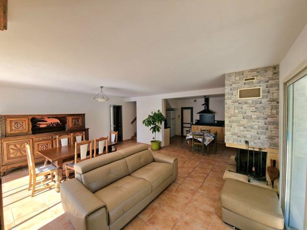 Maison familiale récente au calme