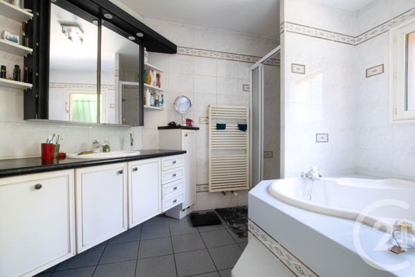 Maison à vendre  7 pièces - 159,74 m2 TERNAY - 69