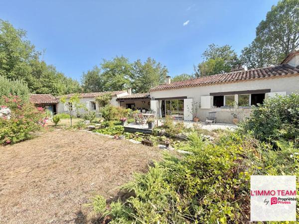 Maison de plain-pied sur 1.6Ha, avec piscine et ateliers