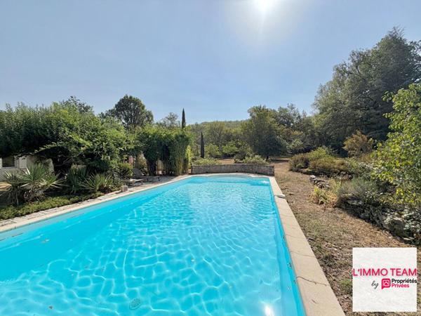 Maison de plain-pied sur 1.6Ha, avec piscine et ateliers