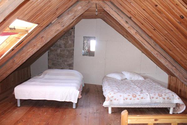 Maison en pierre et lauze à  Montbel 4 pièce(s) 70 m2 sur une parcelle cadstrée de 685 m²