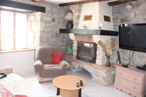 Maison en pierre et lauze à  Montbel 4 pièce(s) 70 m2 sur une parcelle cadstrée de 685 m²