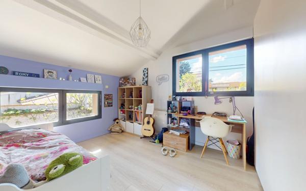 Maison à vendre    5 pièces • 118,04 m2 Sathonay-Camp