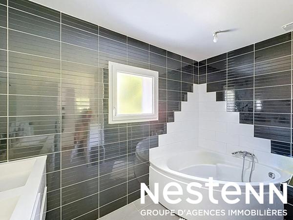 A vendre : Maison plain pied avec jardin et piscine semi-enterrée - Secteur FEILLENS (01570) - 20 minutes de Mâcon (71000)