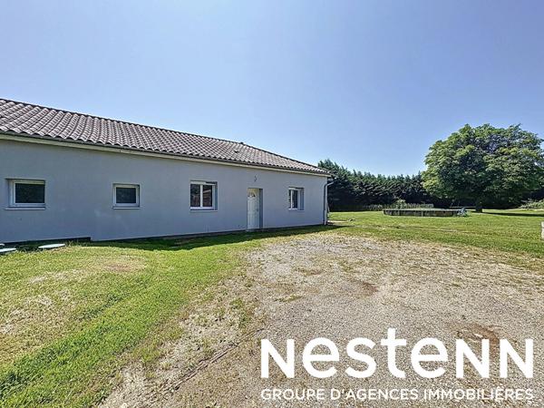 A vendre : Maison plain pied avec jardin et piscine semi-enterrée - Secteur FEILLENS (01570) - 20 minutes de Mâcon (71000)