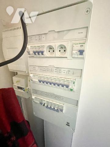 IMMEUBLE DE RAPPORT EN GRANIT RENOVE - SERVERETTE 48