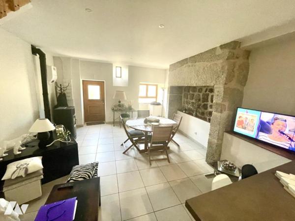 IMMEUBLE DE RAPPORT EN GRANIT RENOVE - SERVERETTE 48