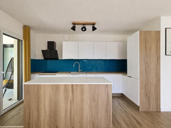 Divonne-les-Bains (01220) Appartement trois chambres avec jardin et piscine