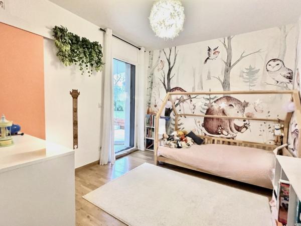 Divonne-les-Bains (01220) Appartement trois chambres avec jardin et piscine
