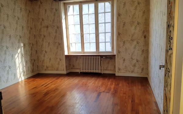 Maison à vendre    7 pièces • 171,50 m2 Spézet
