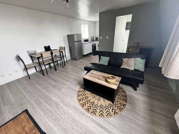 Location                                                      Appartement
                        
                     2 pièces                      52 m2                     à Saint-Quentin