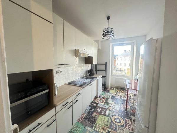 Appartement DERNIER ETAGE 52 m² hab NANTES (44)
