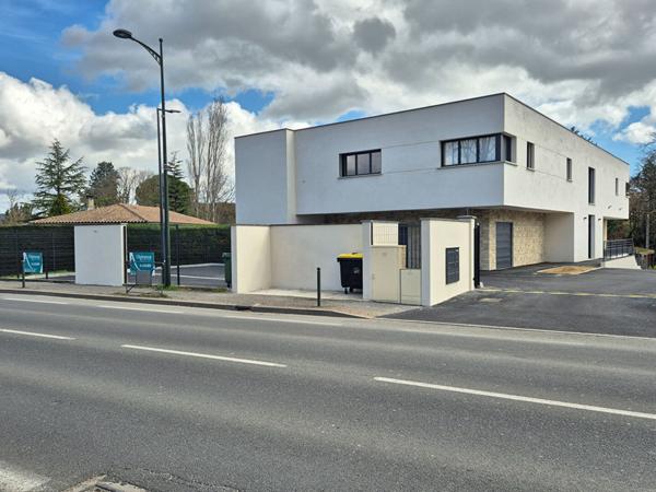LIMOUX LOCAL PROFESSIONNEL NEUF AVEC PARKING