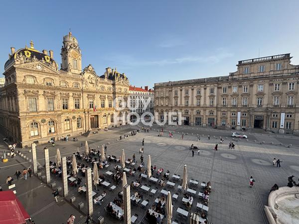 T2 meublé - emplacement N°1 Place des Terreaux avec vue