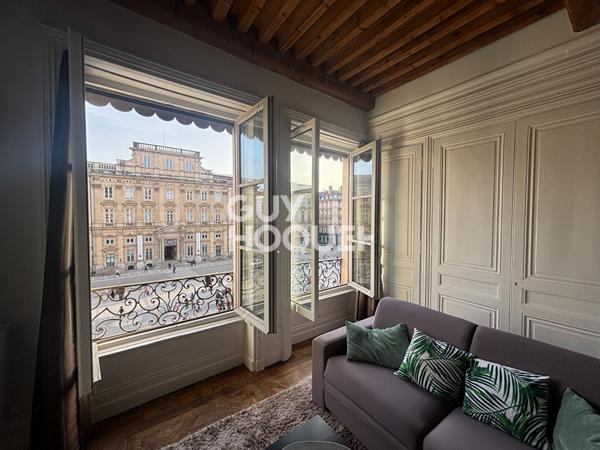 T2 meublé - emplacement N°1 Place des Terreaux avec vue