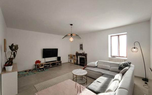 Maison à vendre    5 pièces •  Cusy