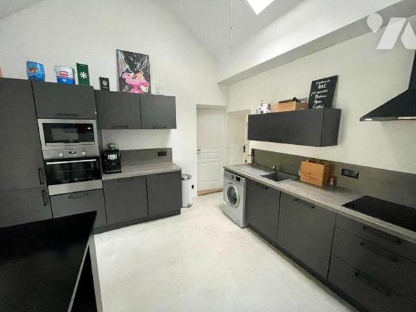 MAISON AVEC CONFORT DU PLAIN-PIED
A VENDRE A RETHEL, AXE REIMS/CHARLEVILLE-MEZIERES, à 5 min à...