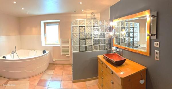 Maison à CHERRUEIX, 35120 - 8 pièces 274m²