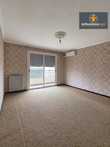 Vente                                                      Appartement
                        
                     3 pièces                      69 m2                     à Ajaccio