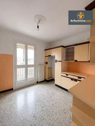 Vente                                                      Appartement
                        
                     3 pièces                      69 m2                     à Ajaccio