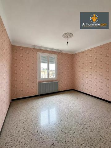 Vente                                                      Appartement
                        
                     3 pièces                      69 m2                     à Ajaccio