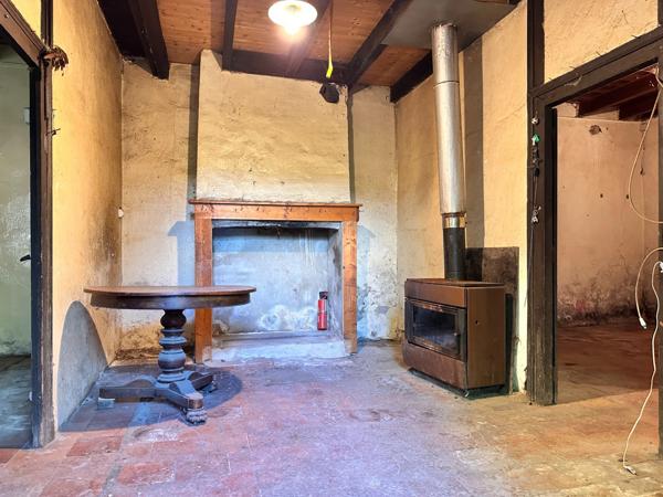 AUTHENTIQUE ET RARE : Maison en pierre avec dépendances – BERGERAC (24)