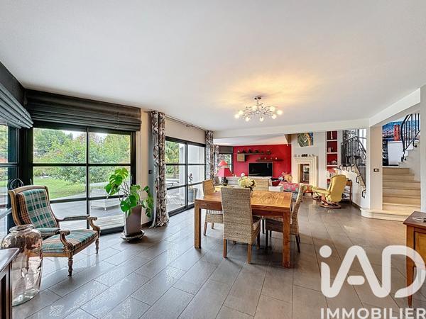 Maison à vendre 8 pièces 251 m² Franqueville-Saint-Pierre