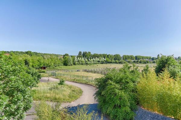 A vendre -Maisons Laffitte- investisseur- proximité hippodrome- haut potentiel locatif - 3 bâtiments- 8000m²
