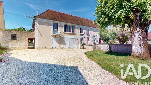 Maison à vendre 8 pièces 233,55 m² Auxerre