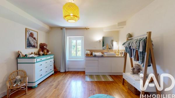 Maison à vendre 8 pièces 233,55 m² Auxerre