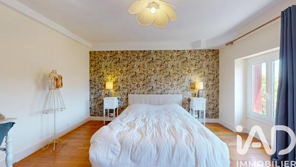 Maison à vendre 8 pièces 233,55 m² Auxerre