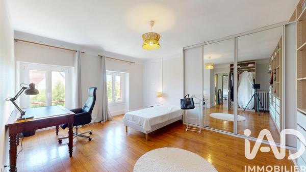 Maison à vendre 8 pièces 233,55 m² Auxerre