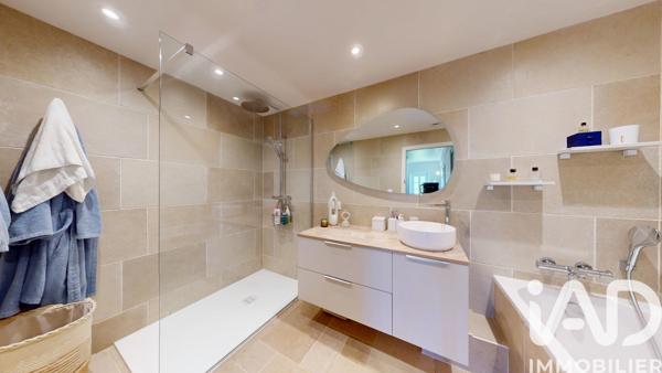 Maison à vendre 8 pièces 233,55 m² Auxerre