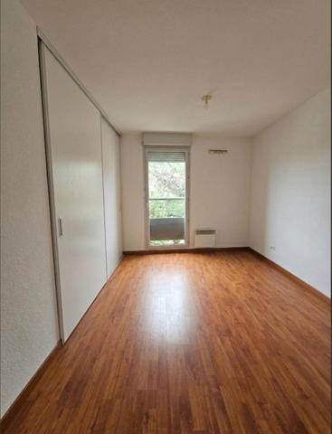 T3 AUCAMVILLE LIMITROPHE LAUNAGUET