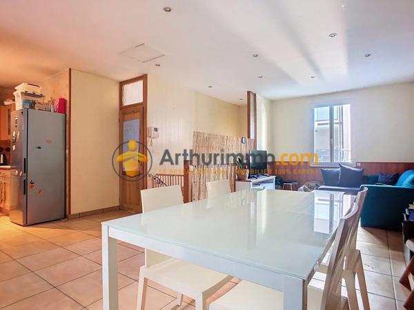 Vente                                                      Maison de ville
                        
                     3 pièces                      75 m2                     à Perpignan