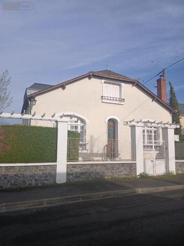 Maison à vendre à Malicorne-sur-Sarthe dans la Sarthe (72270), ref : 375   
la flehe