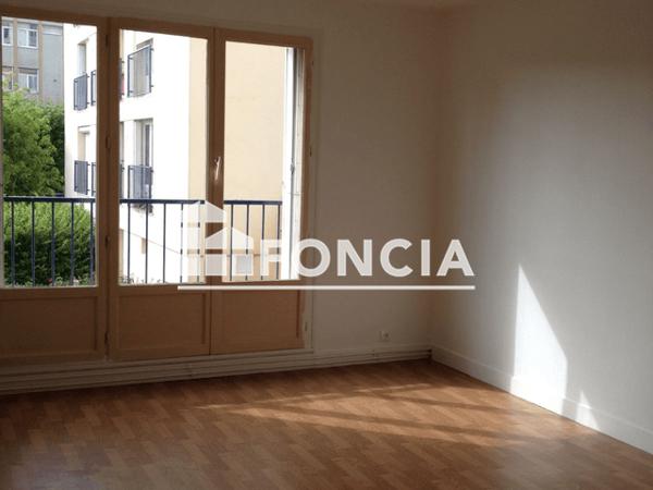 Location Appartement 3 pièces 63.04 m² - 15 RUE GEORGES VARLET LES BELLEZAIZES Luce 28110