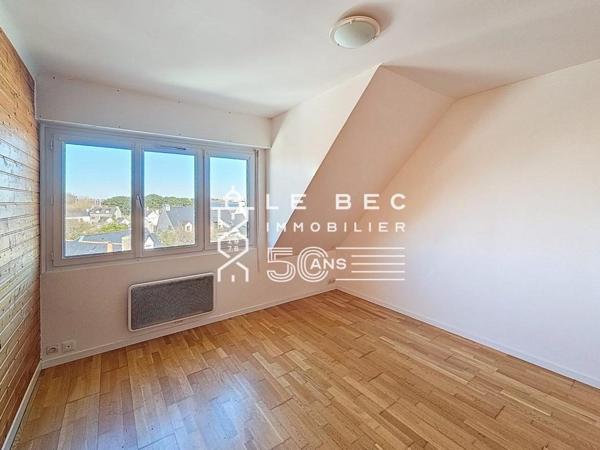 LOCMIQUÉLIC : Appartement T3 lumineux avec vue sur la mer et la rade