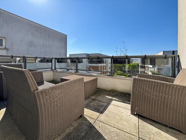 Appartement Terrasse Rosny F3 -  Métro Ligne 11