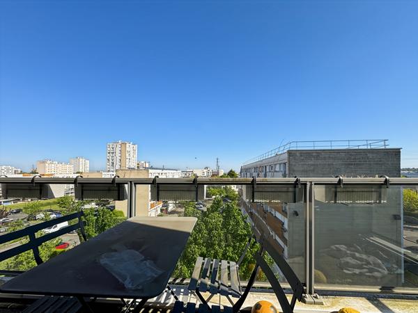 Appartement Terrasse Rosny F3 -  Métro Ligne 11