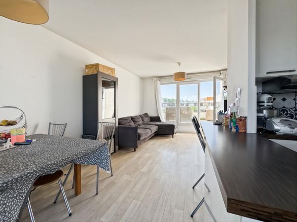 Appartement Terrasse Rosny F3 -  Métro Ligne 11