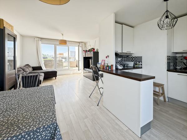 Appartement Terrasse Rosny F3 -  Métro Ligne 11