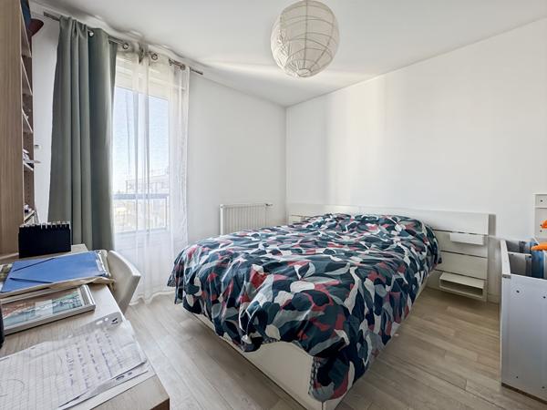 Appartement Terrasse Rosny F3 -  Métro Ligne 11
