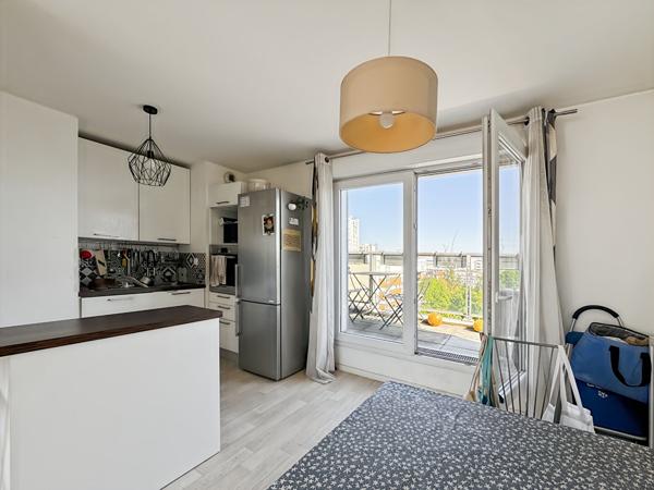 Appartement Terrasse Rosny F3 -  Métro Ligne 11