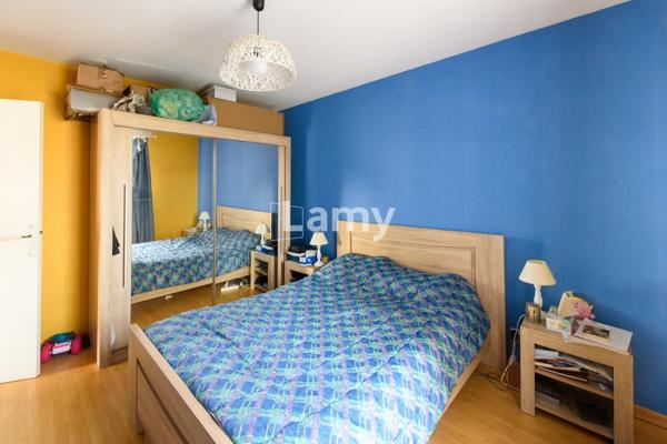 Appartement t4, terrasse et parking