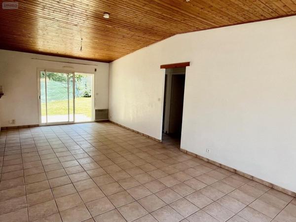 Maison individuelle à vendre à Challans en Vendée (85300), ref : 998/M/2370-85092