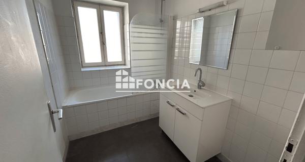 Location Appartement 3 pièces 76.56 m² - Miribel 01700