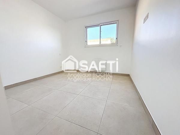 villa plain pied 2 chambres 72m2 avec garage et jardin paysager sur parcelle de 270m2 Portiragnes